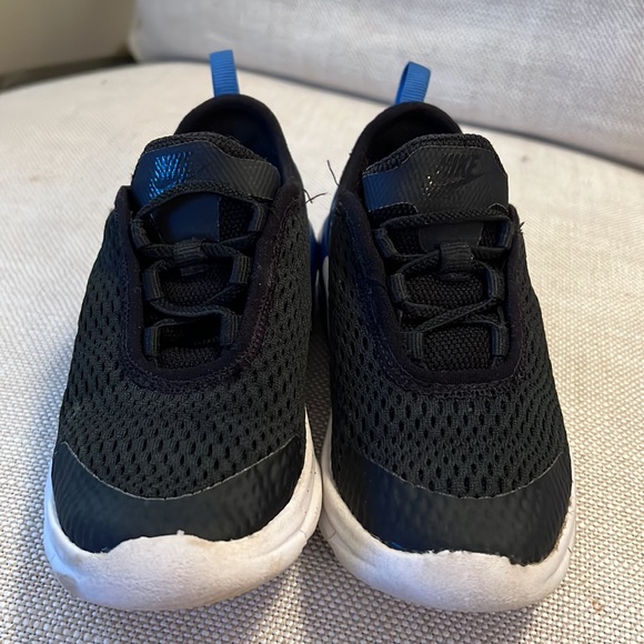 Nike toddler sneakers - Picture 2 of 10